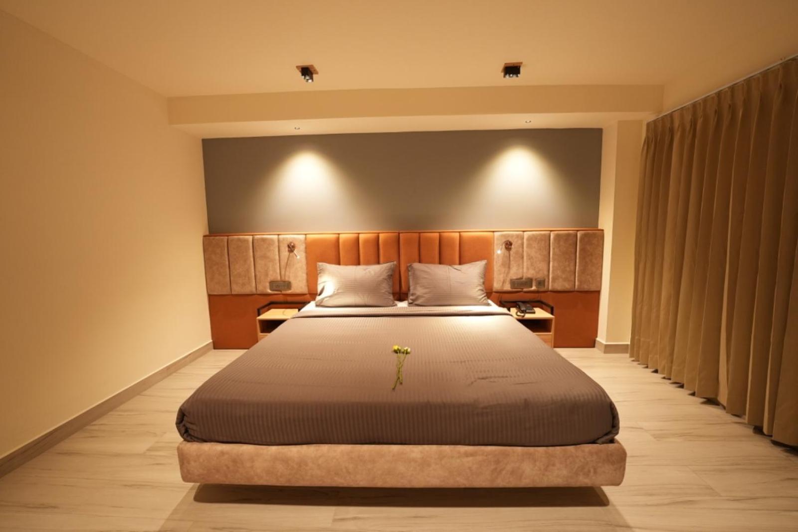Aura Crimson Vistas Hotel โกไดกานัล ห้อง รูปภาพ
